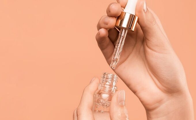 Sticla cu ulei facial